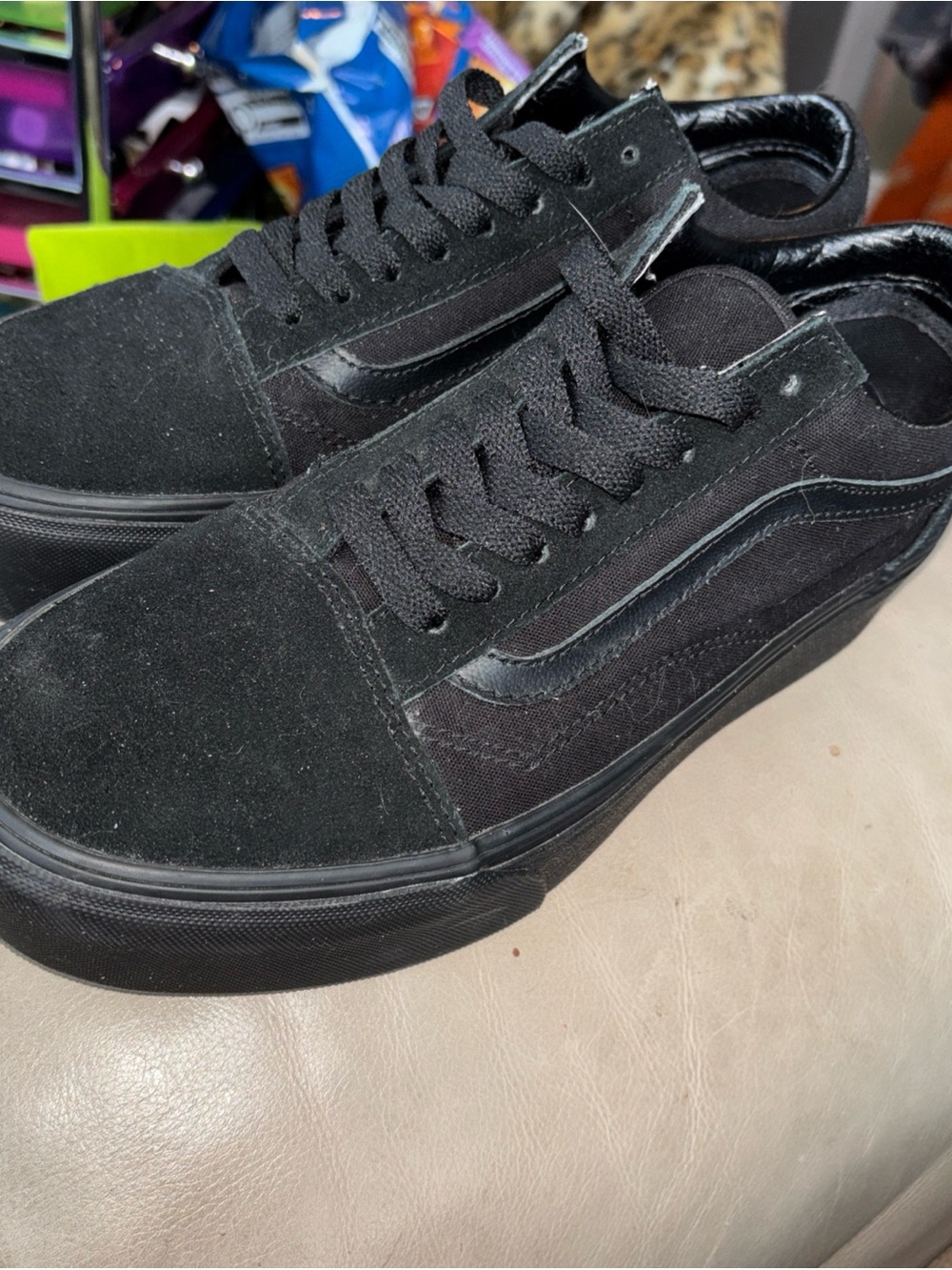 Vans Off The Wall Black Suede Low-Top Casual Sneakers Size 9 Womens, 7.5 Men.